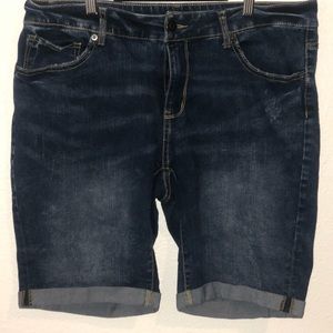 Time and Tru Bermuda Shorts